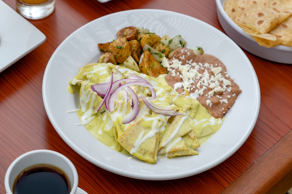 Chilaquiles con Crema Poblana